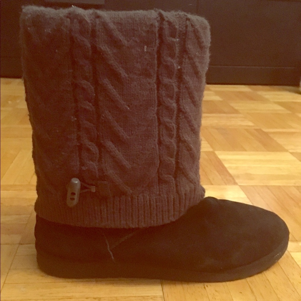 Knit accent winter boots